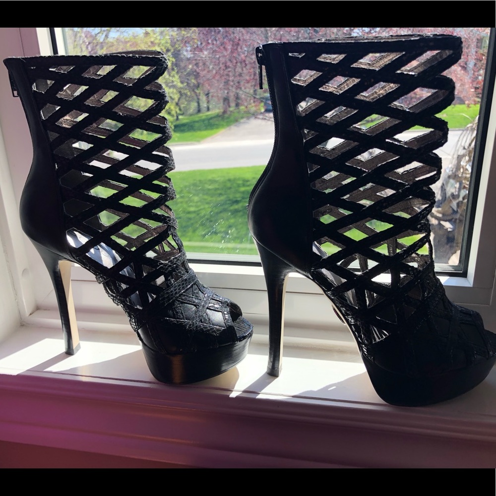 High heels - Picture 2 of 2